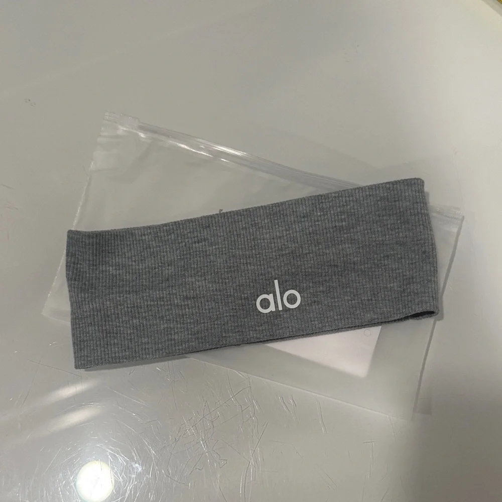 ALO Yoga Gray Ribbed Logo Headband